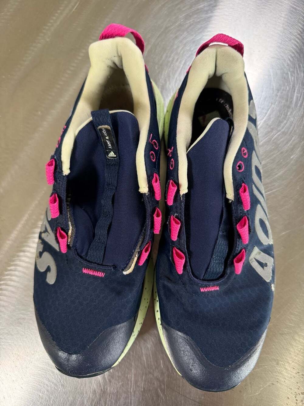 Adidas Vigor TR 6 Women's Running Shoes Size 8 Navy Pink missing shoe laces and